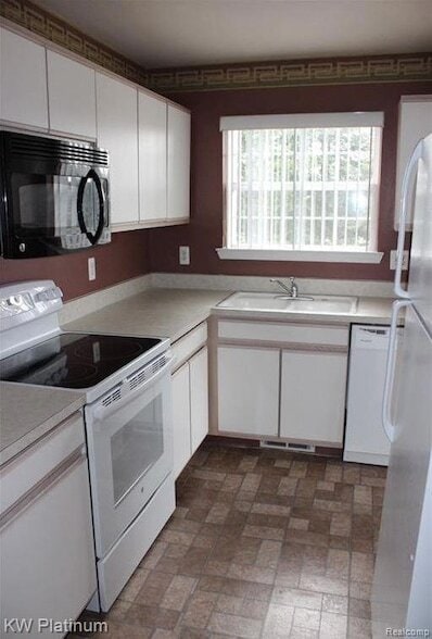 Photo - 16632 Glenmoor Blvd