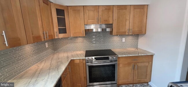 Photo - 165B Leeds Ct W