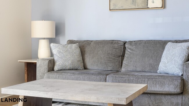 Building Photo - 1000 Forestview Dr Unit 4116