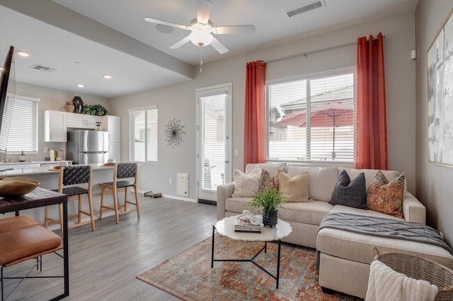 Photo - Vlux at Peoria Heights