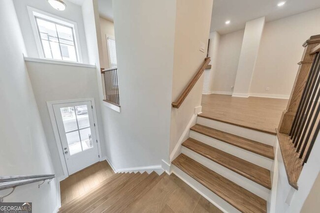 Photo - 413 Bishop Ln