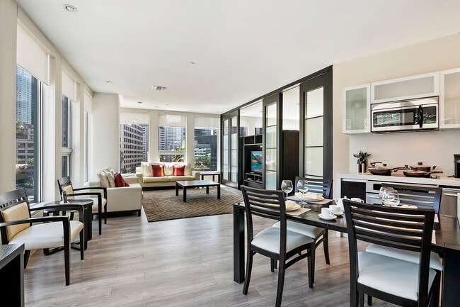 Photo - TENTEN WILSHIRE