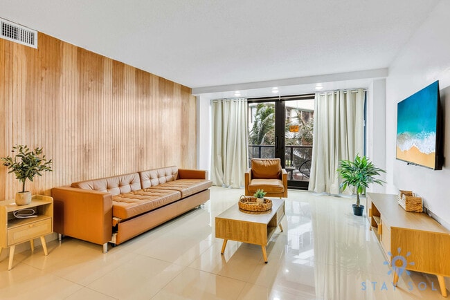 Photo - 5225 Collins Ave Unit ID1227475P