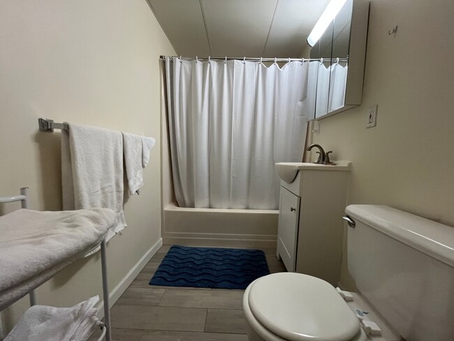 Photo - 44 Montvale Avenue