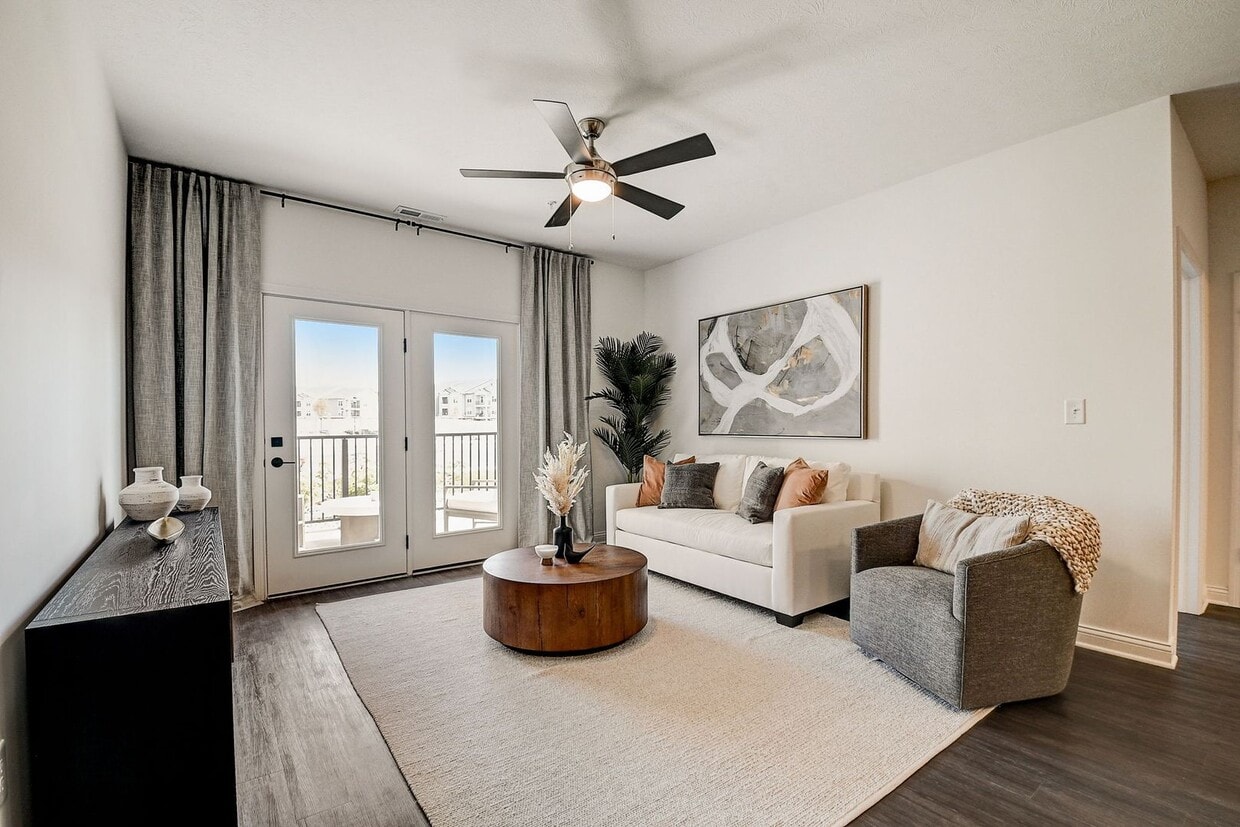 Floor Plan - 2 BD/2 BA - COURTYARD