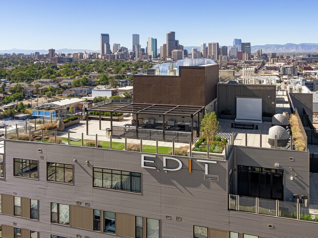 Photo - Edit at River North