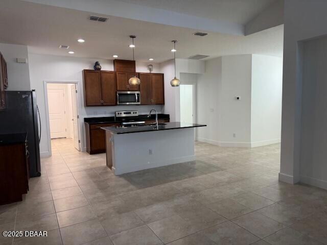 Photo - 414 Parrot Ln