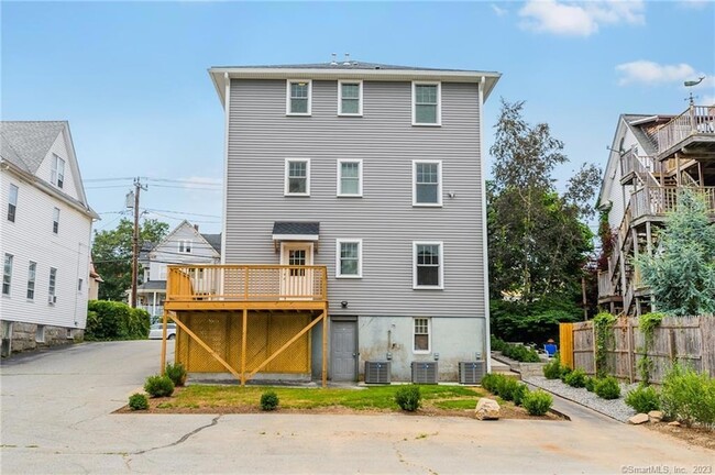 Photo - 192 Montauk Ave Unit 1