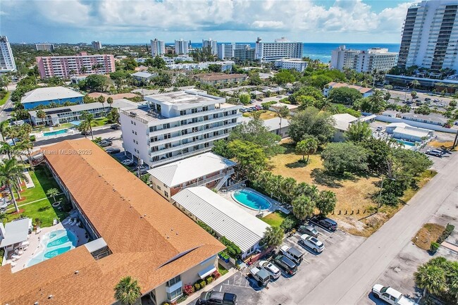 Photo - 3217 NE 11th St Unit 10