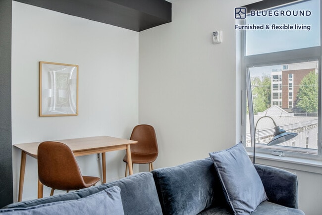 Photo - 1530 Belmont Ave Unit FL4-ID896A