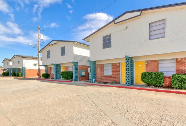 Photo - Bradford Square Apartments