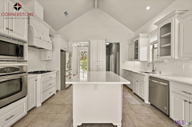 Photo - 8564 Grand View Dr