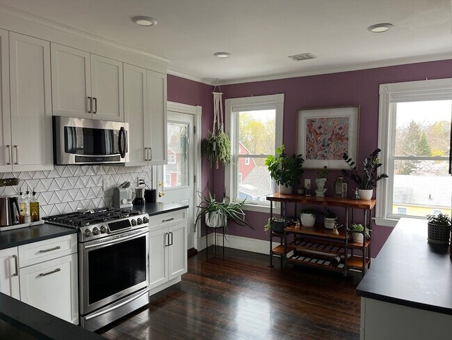 Photo - 2145 Dorchester Ave Unit 3