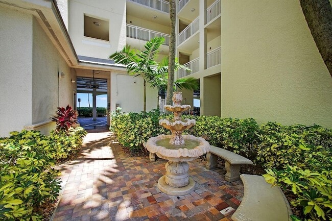 Photo - 275 NW Flagler Ave Unit 204