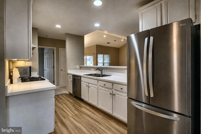 Photo - 25340 Lake Mist Square Unit 301