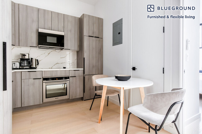 Photo - 230 W 72nd St Unit FL3-ID1300