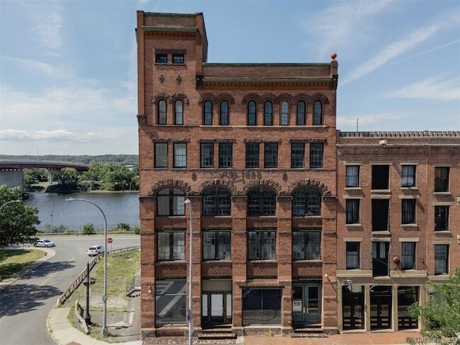 Photo - 155 S River St Unit 2D