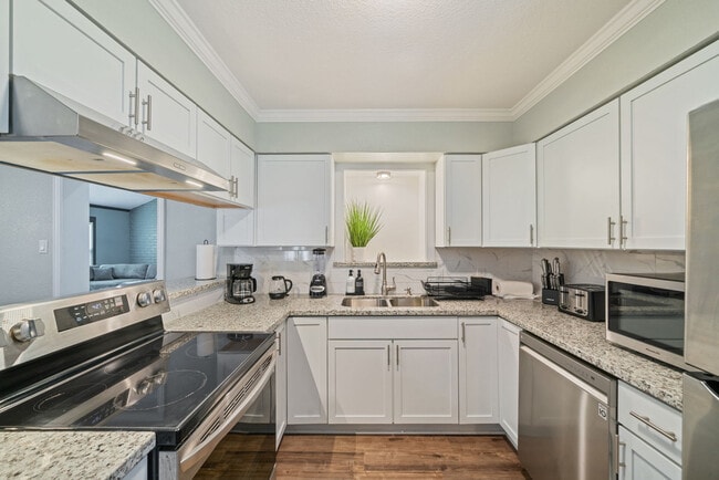 Photo - 2411 29th Ave N Unit ID1056454P