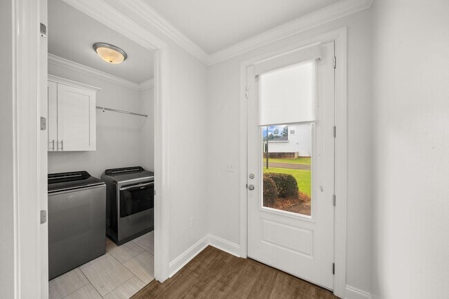 Photo - 52 Chapman St