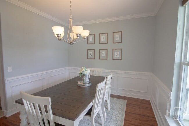 Photo - 4 Gresham Ln