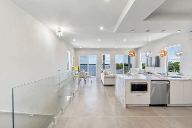 Photo - 99 Seaside Ave Unit ID1369664P