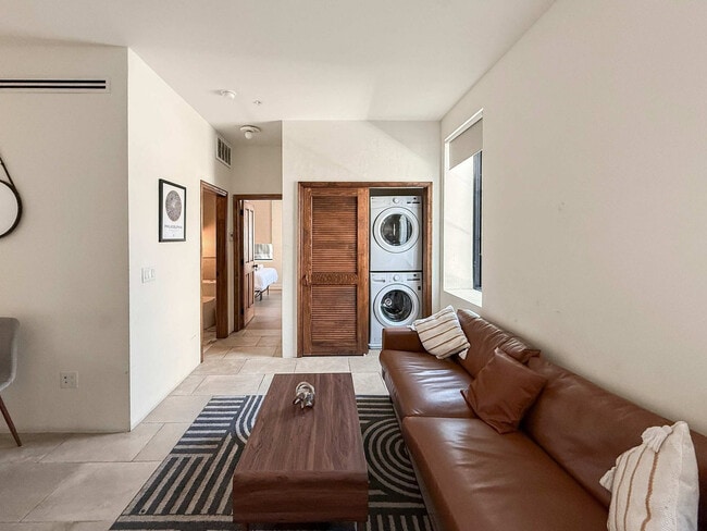 Photo - 309-11 South St Unit SI ID1055807P