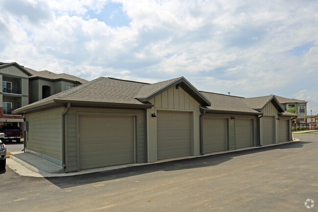 Garages - Cross Creek Village
