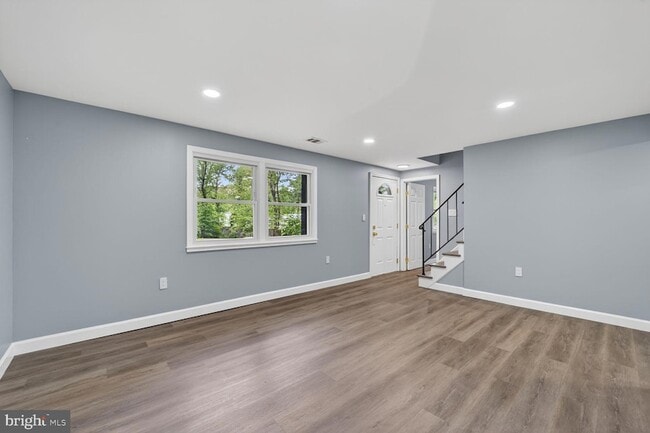Photo - 3604 Halloway N