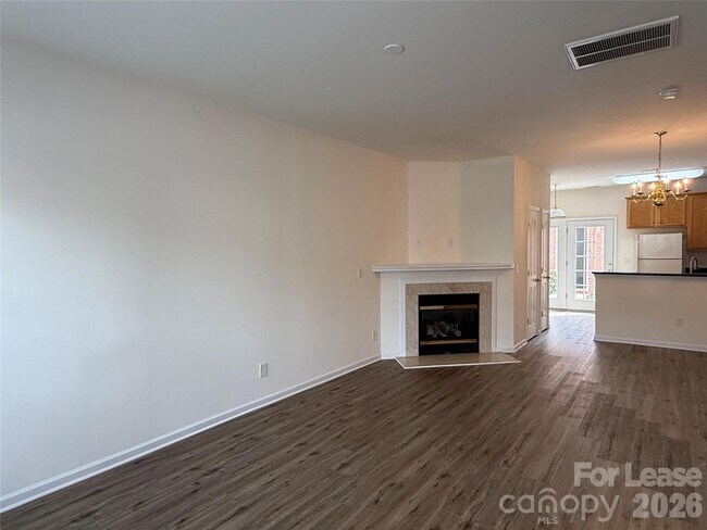 Photo - 6918 Creft Cir