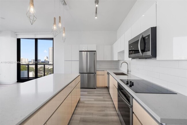 Photo - 101 Diplomat Pkwy Unit 1002