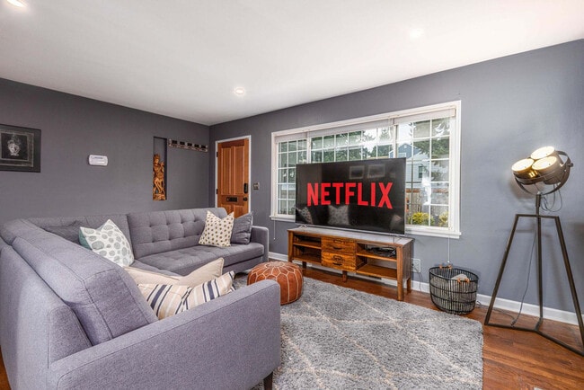 Photo - 3701 SW Henderson St Unit ID1299039P