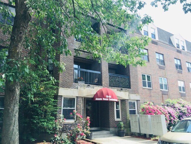 Building Photo - 59-69-69 Msgr Patrick J Lydon Way Unit 306