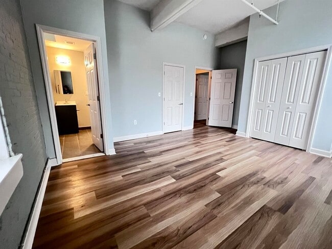 Photo - 160 Lafayette St Unit 52306