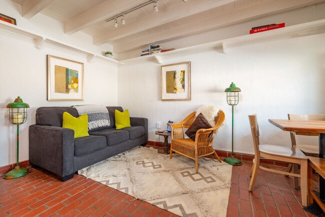 Building Photo - 616 1/2-721 Galisteo St Unit SI ID1313839P