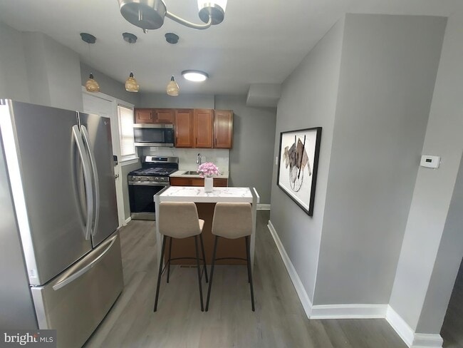 Photo - 1811 T Pl SE