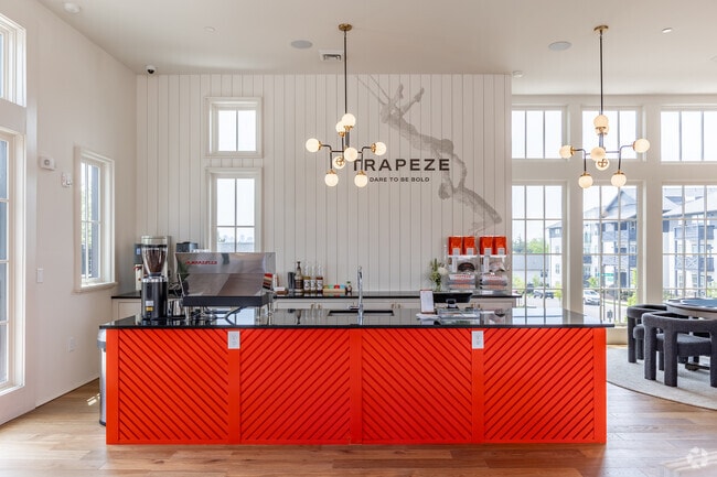 Trapeze Barista - Livano Trinity