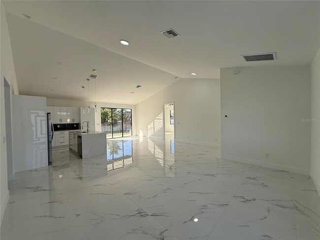 Photo - 2620 NE 22nd Ave