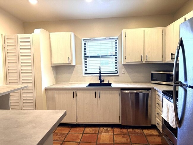 Photo - 301 N Pine Island Rd Unit 265