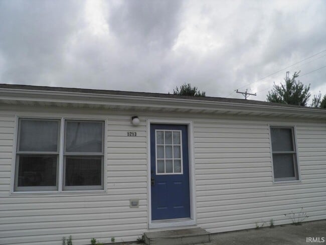 Building Photo - 5221 Raubs Ln