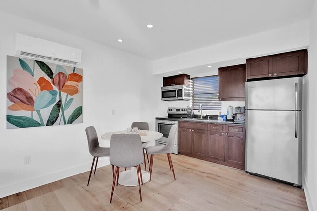 Photo - 333 Walnut St Unit SI ID1312663P