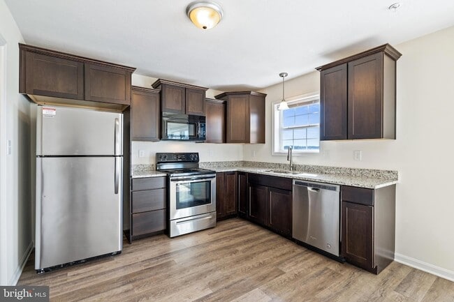 Photo - 46 Summer Ln