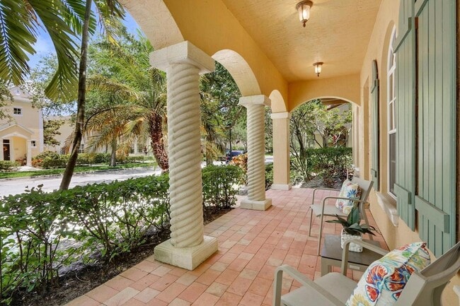 Photo - 106 Santiago Dr