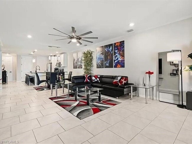 Photo - 14672 Edgewater Cir