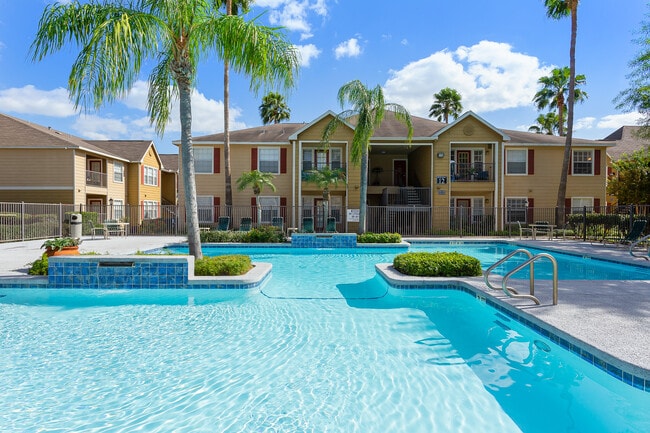 2nd Sparkling Pool - Hearthstone Apartments