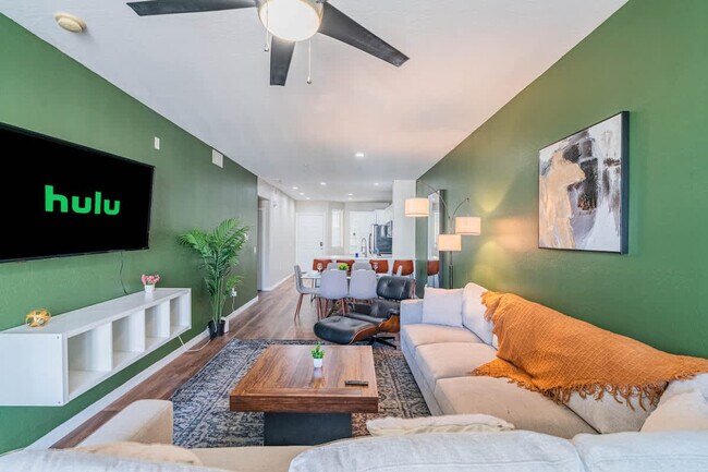 Photo - 1275 E University Dr Unit ID1390012P