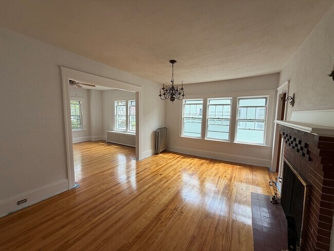 Photo - 446 Chandler St Unit 2