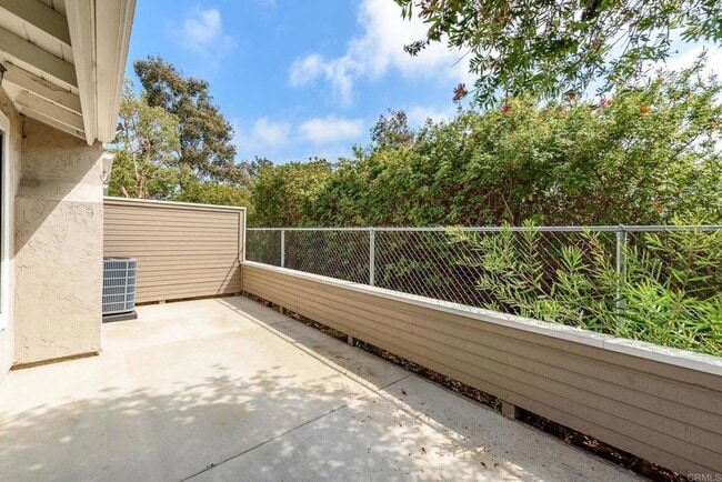 Photo - 331 Windjammer Cir