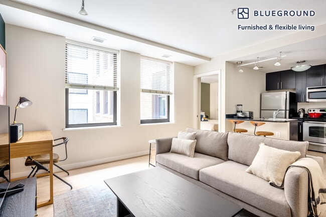 Building Photo - 733 15th St NW Unit SI FL3-ID213