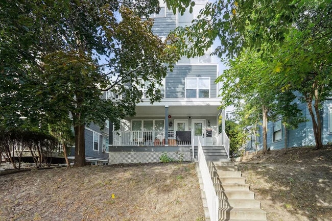Photo - 2424 Lyndale Ave S Unit SI ID1250774P