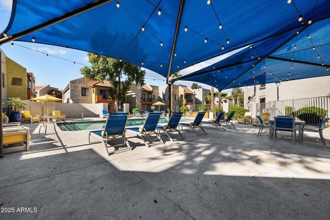 Building Photo - 4748 W Sierra Vista Dr Unit B1